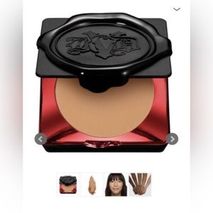 KVD lock-it powder foundation. Shade medium 155.